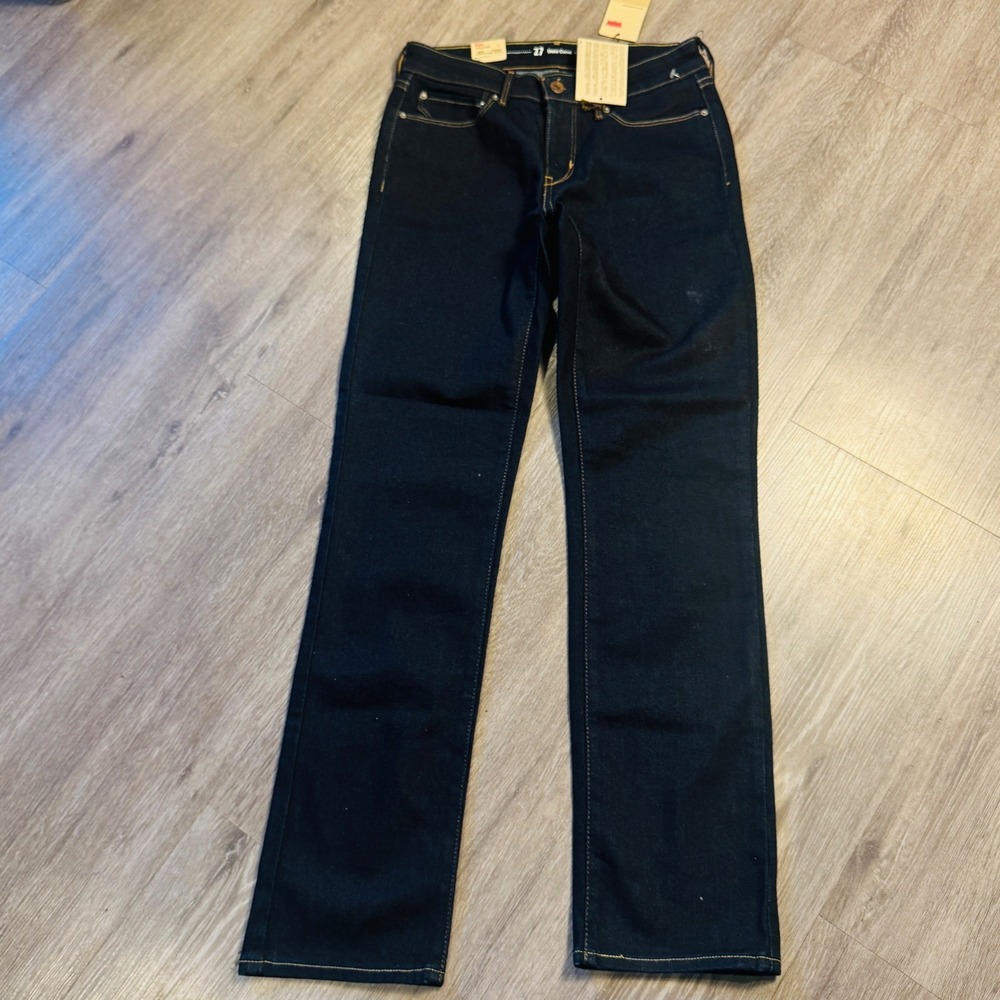Levis Demi Curve Straight Leg Jeans Womens 27 Mid Rise Dark Wash Denim NEW